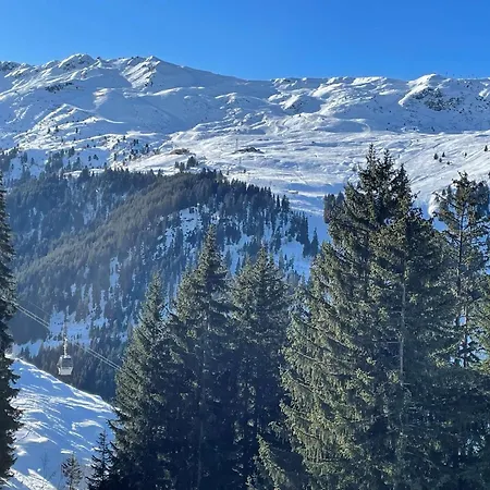 Superbe Skis Aux Pieds Avec Cheminee Et Parking A Meribel - Fr-1-180-629 Apartment Les Allues