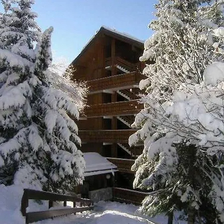Superbe Skis Aux Pieds Avec Cheminee Et Parking A Meribel - Fr-1-180-629 Apartment Les Allues