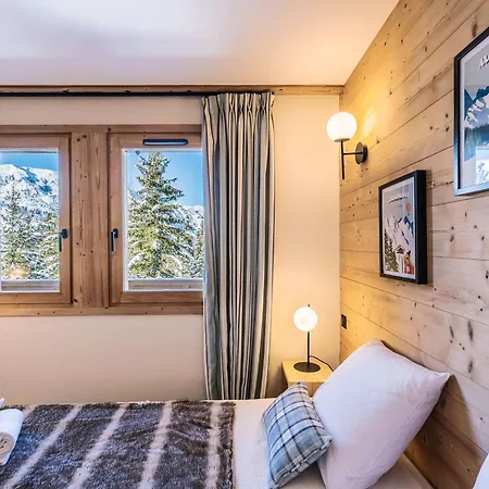 Superbe Skis Aux Pieds Avec Cheminee Et Parking A Meribel - Fr-1-180-629