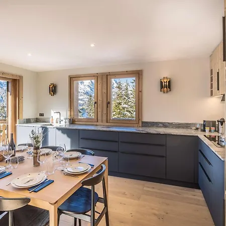 Superbe Skis Aux Pieds Avec Cheminee Et Parking A Meribel - Fr-1-180-629 Apartment Les Allues